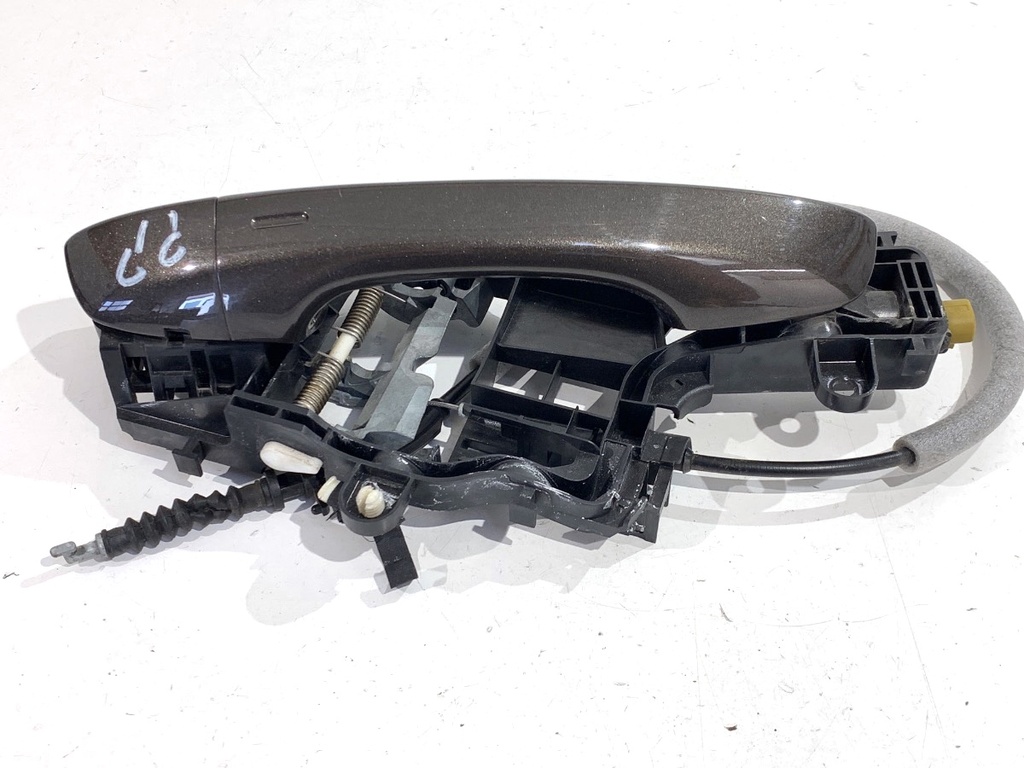 [STARK-886357] Manilla exterior de puerta derecha delantera VW Passat B8 Variant 2.0 TDI