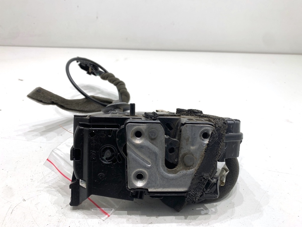 [STARK-887589] Cerradura de puerta trasera derecha RENAULT CLIO IV (BH_) 1.5 dCi 75 2012-2022