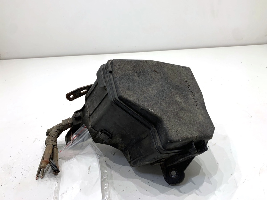 [STARK-889478] Caja de fusibles Toyota Yaris (P13) 1.3 2010-2022
