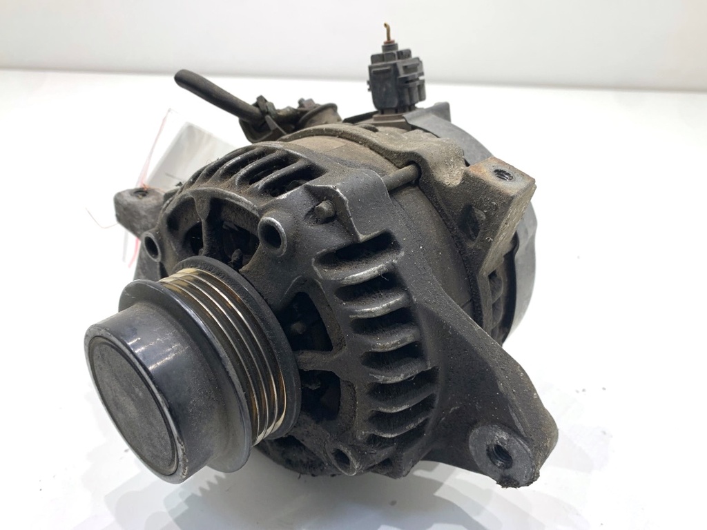 [STARK-889535] Alternador TOYOTA YARIS (_P13_) 1.3 (NSP130_) 2010 - 2022