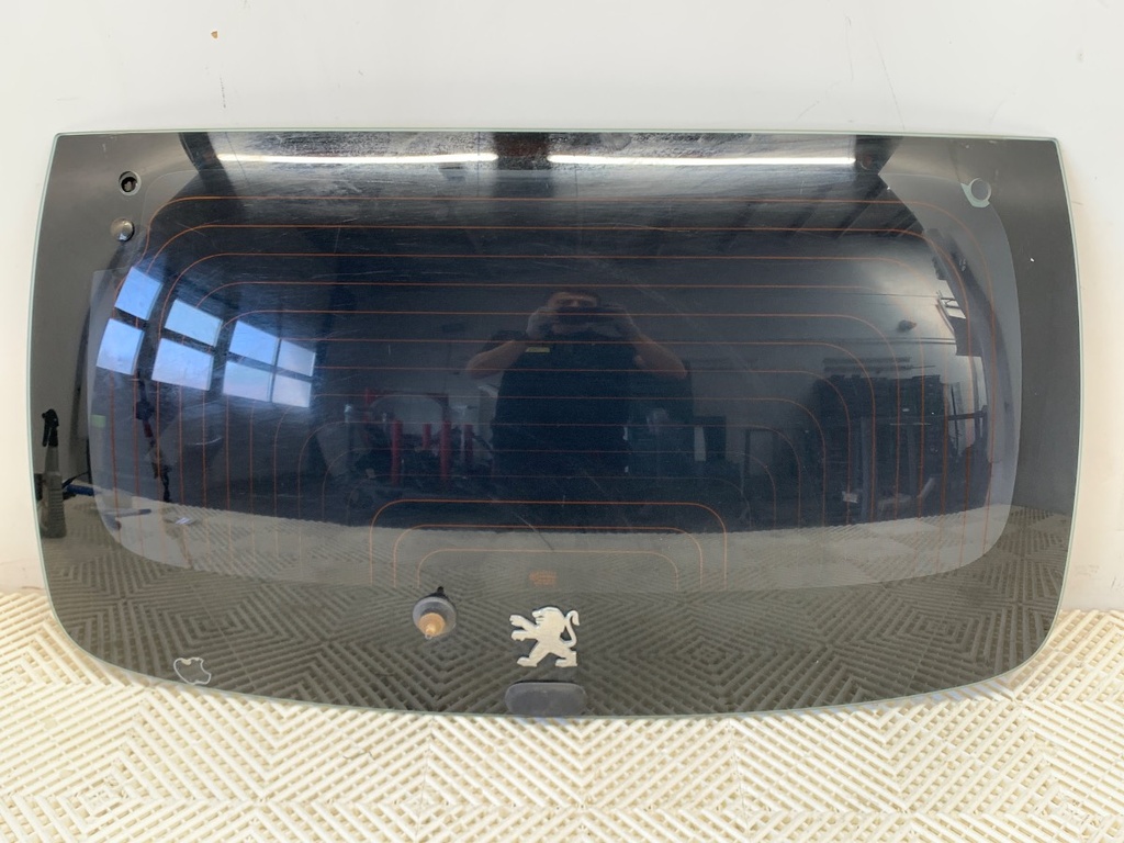 [STARK-895570] Portón trasero PEUGEOT 107 (PM_, PN_) 2005-2014