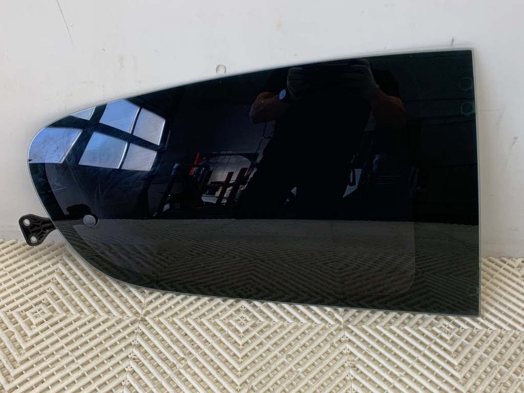 [STARK-895572] Ventana trasera derecha PEUGEOT 107 (PM_, PN_) 2005-2014