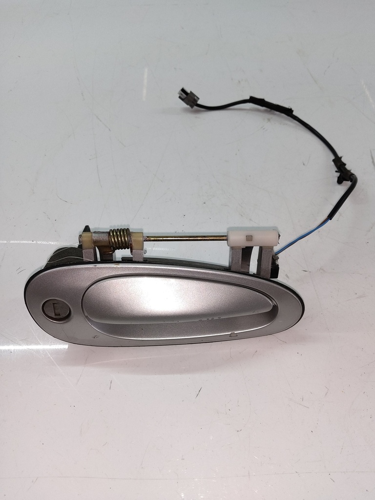 [MTD-530305] Tirador exterior puerta delantera derecha Porsche 911 1999