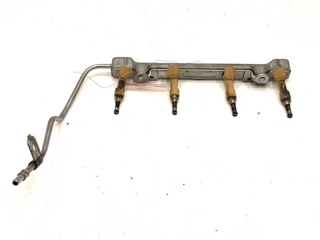[STARK-901531] Colector de combustible Toyota Auris Kombi (_E18_) 1.8 Hybrid (ZWE186_) 2013-2018