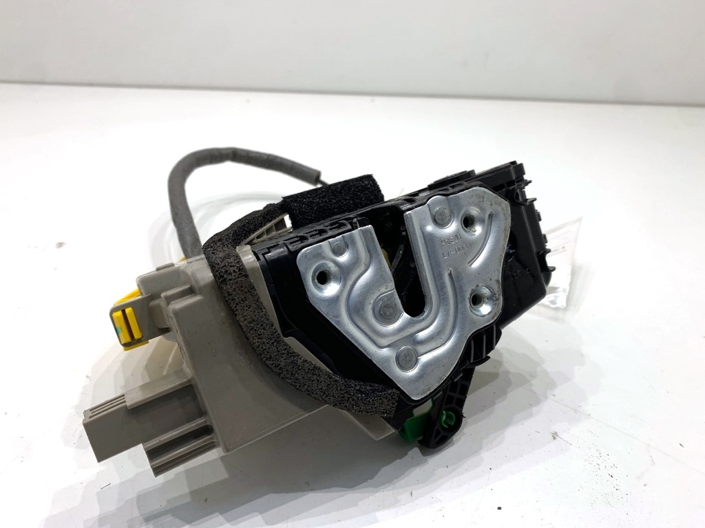 [STARK-900634] Cerradura de puerta trasera izquierda KIA XCEED (CD) 1.6 GDI Hybrid 2019-2022