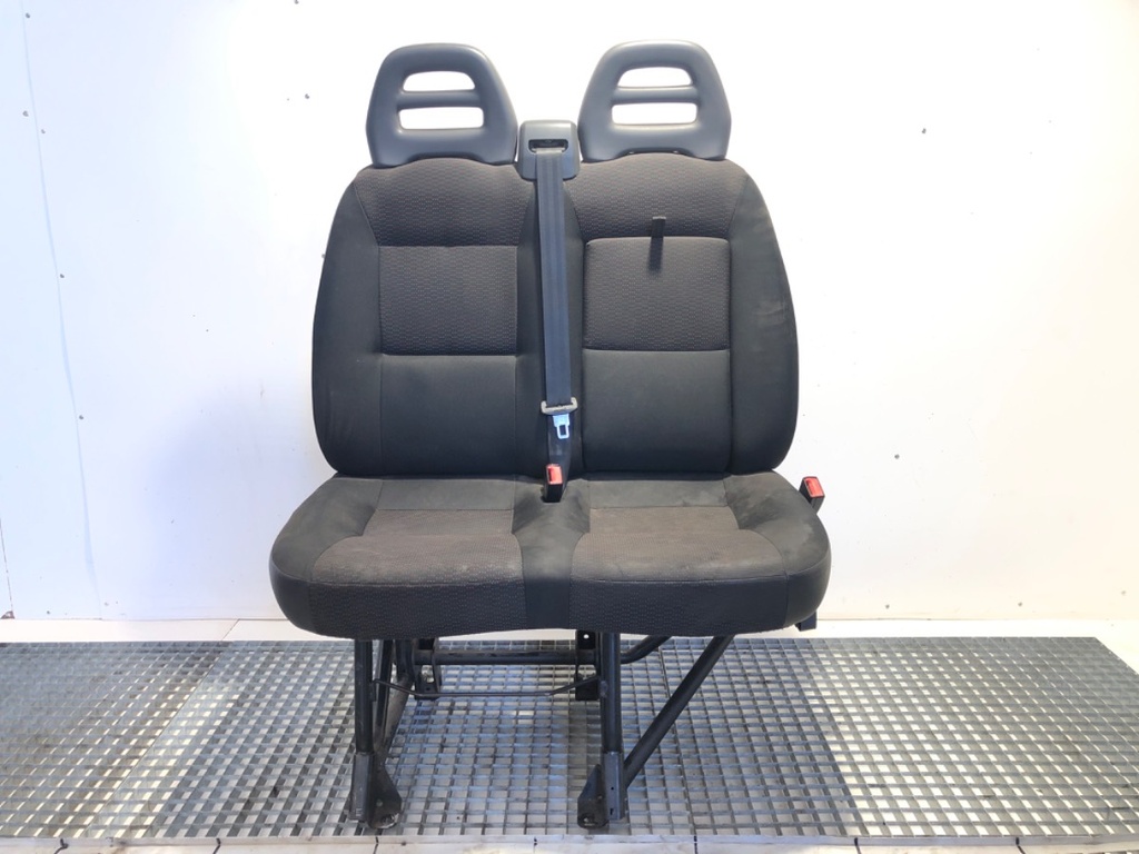 [STARK-899012] Asiento delantero derecho Peugeot Boxer Autobus 2005-2022