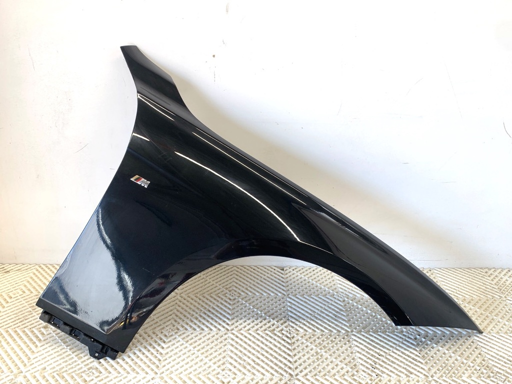 [STARK-902010] Aleta delantera derecha BMW Serie 3 (F30, F80) 2011-2018