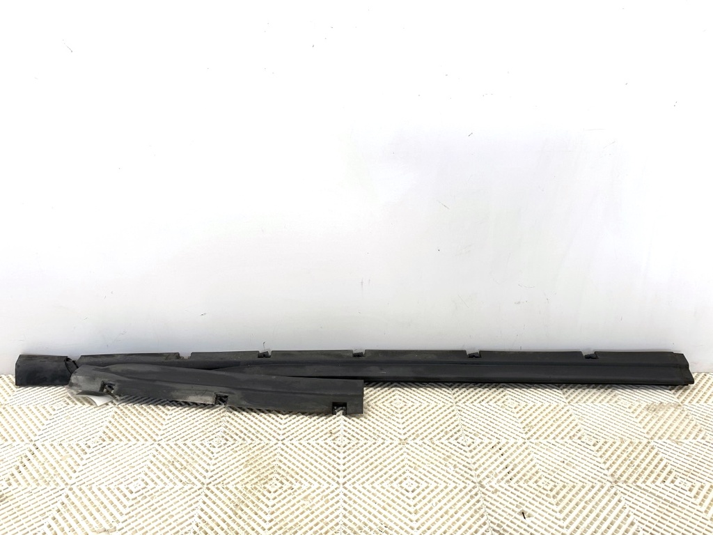[STARK-902550] Umbral izquierdo Ford Transit V363 Autobus 2013-2022