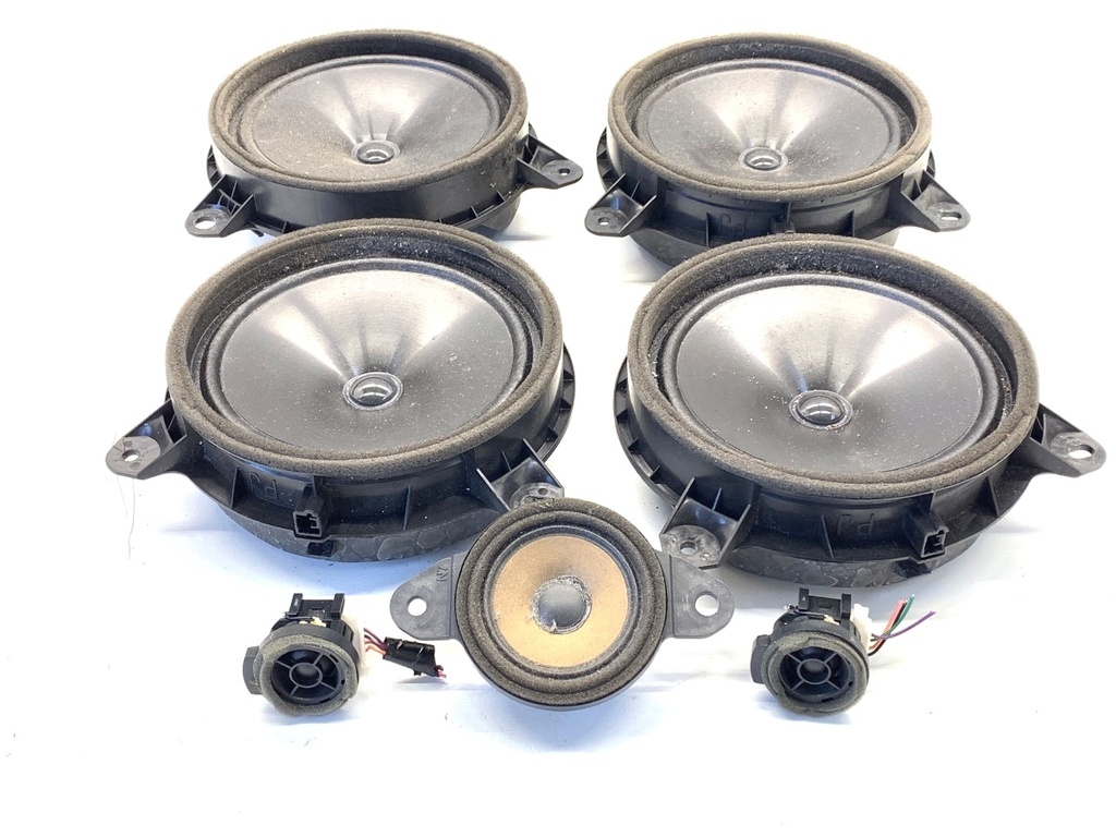 [STARK-907350] Set de altavoces Toyota Yaris Cross (MXP_) 2020-2022 1.5 Hybrid