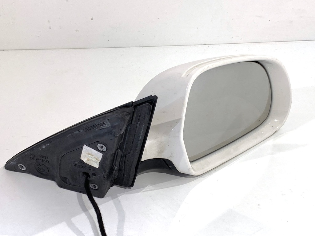[STARK-905468] Retrovisor derecho SKODA SUPERB II Kombi (3T5) 2009-2015