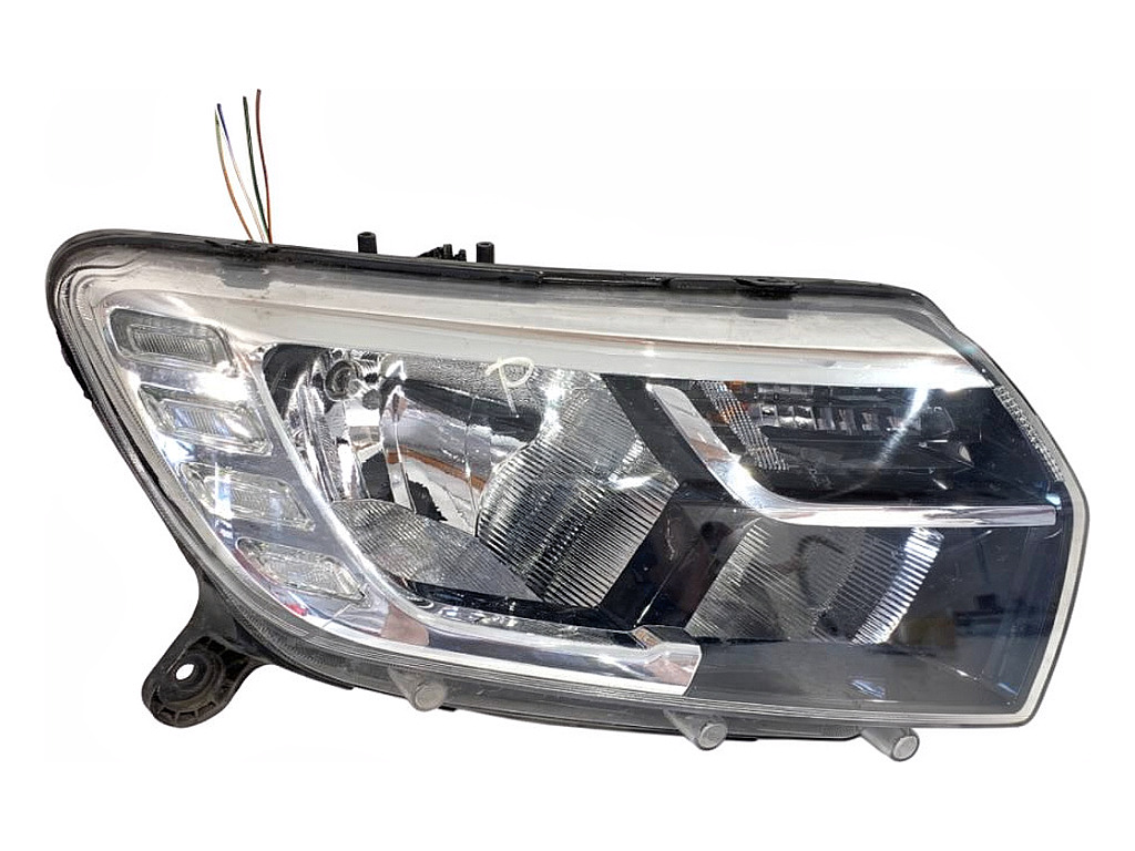 [STARK-928404] Faro delantero derecho Dacia Logan MCV II 2013-2022 260105925R