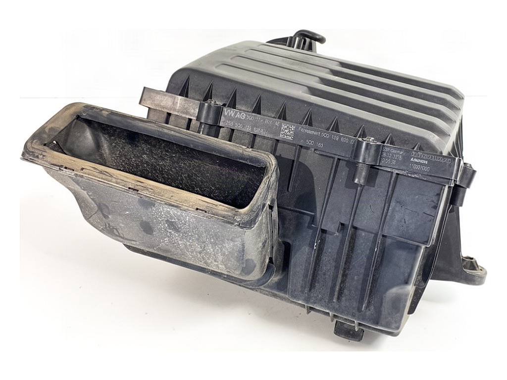 [STARK-935567] Caja de filtro de aire VW Golf VII Variant (BA5, BV5) 1.6 TDI 81 kW 2013-2017