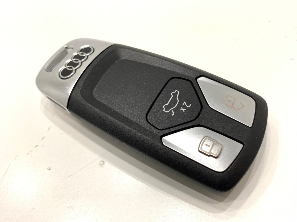 [STARK-791803] Llave codificada AUDI A4 B9 35 TFSI Mild Hybrid 2018-2025