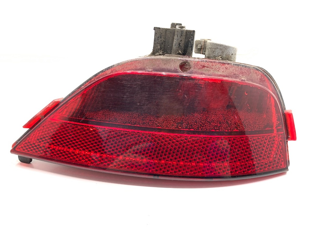 [STARK-883501] Piloto trasero izquierdo parachoques Dacia Duster (HM_) 1.6 SCe 115