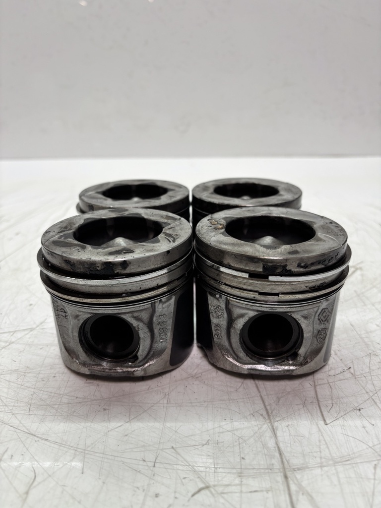 [MTD-457853] 4x Pistones para Renault Trafic II 2.0 dCi M9R782