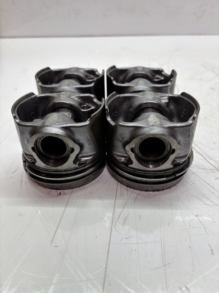 [MTD-458357] 4x Pistones para Hyundai i30 1.6 CRDi D4FB