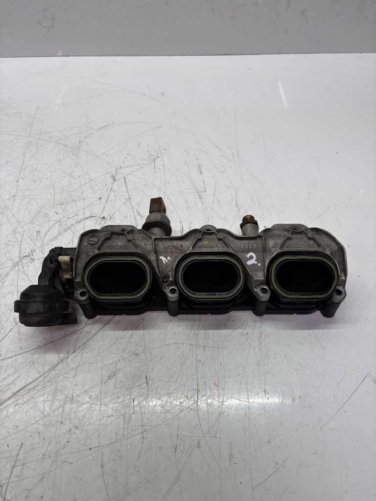 [MTD-460953] Colector de admisión Audi A4 S4 B8 A5 S5 3.0 Quattro CGWC CGW (06E133109AL)