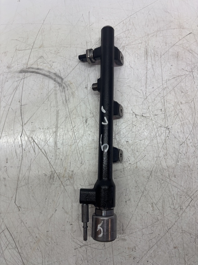 [MTD-475643] Tubo de raíl para Renault Master III 2.3 dCi M9T716