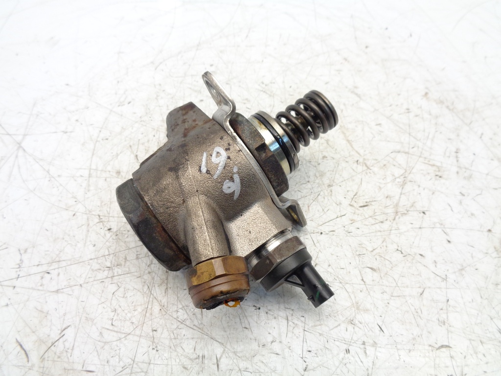 [MTD-377098] Bomba de combustible Audi A5 A4 3.2 FSI 06E127025N