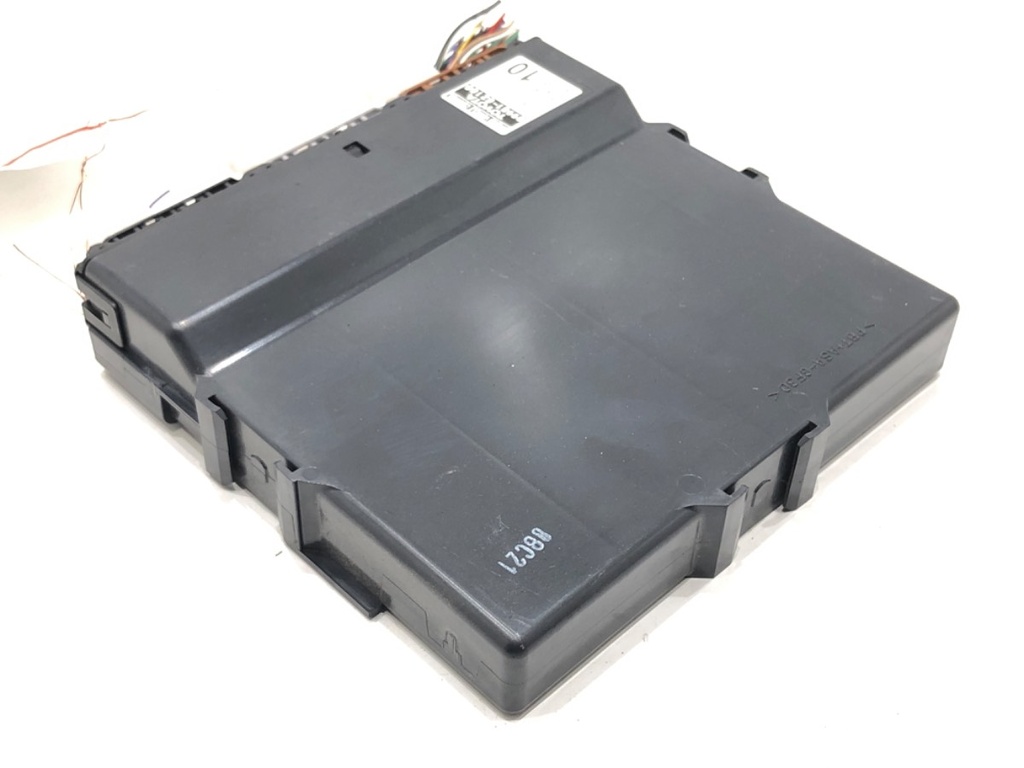 [STARK-693006] Módulo de control TOYOTA COROLLA liftback (_E21_) 2018-2022