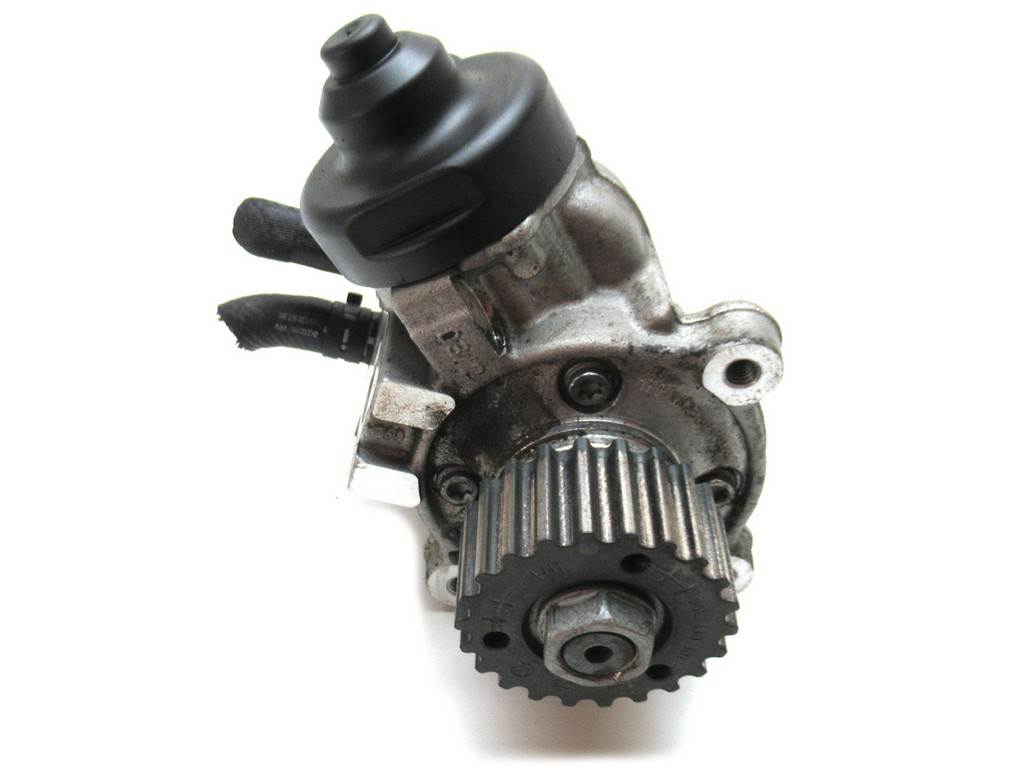 [STARK-260862] Bomba de inyección de combustible VW Passat B7 (362) 2.0 TDI 103 kW