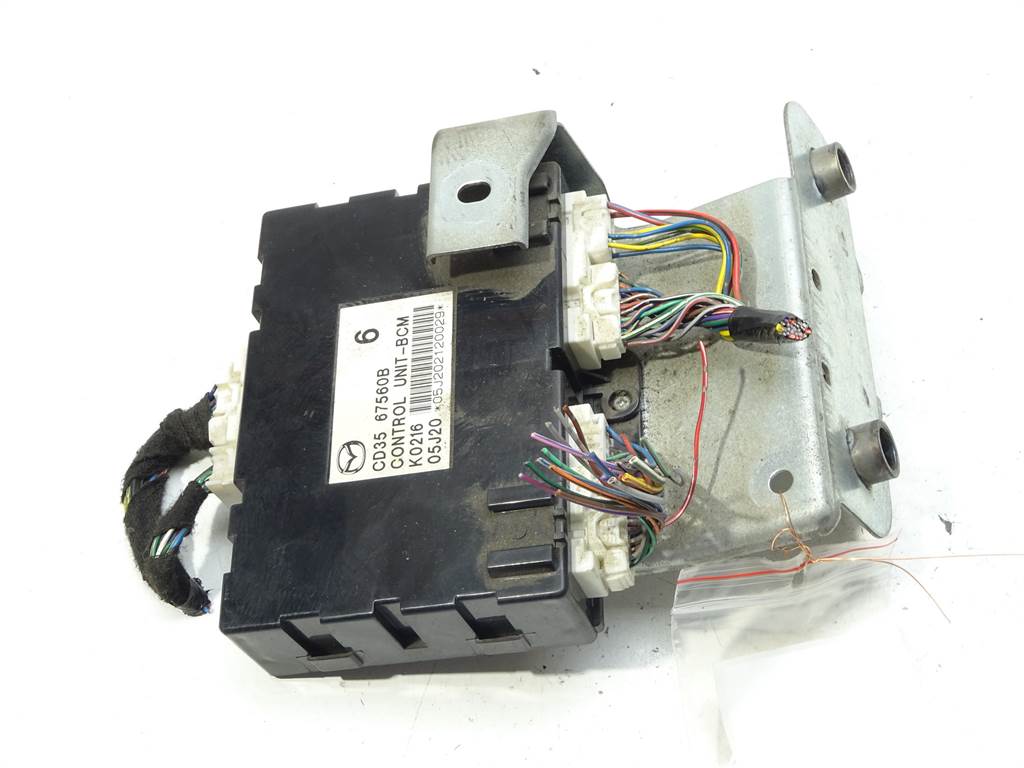 [STARK-393232] Módulo BCM Mazda 5 (CR19) 2.0 (CREW) 107 kW [146 KM] gasolina 2005-2010
