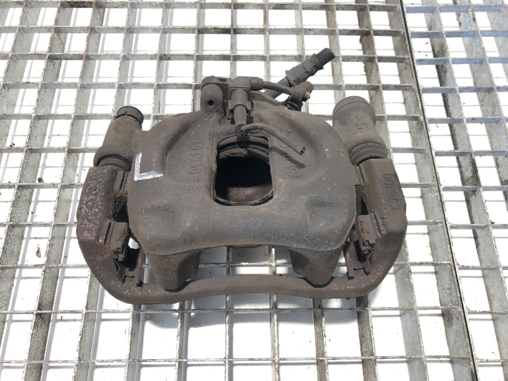 [STARK-685752] Pinza de freno trasera izquierda para MERCEDES-BENZ SPRINTER 3,5-t (B906) 2006-2022