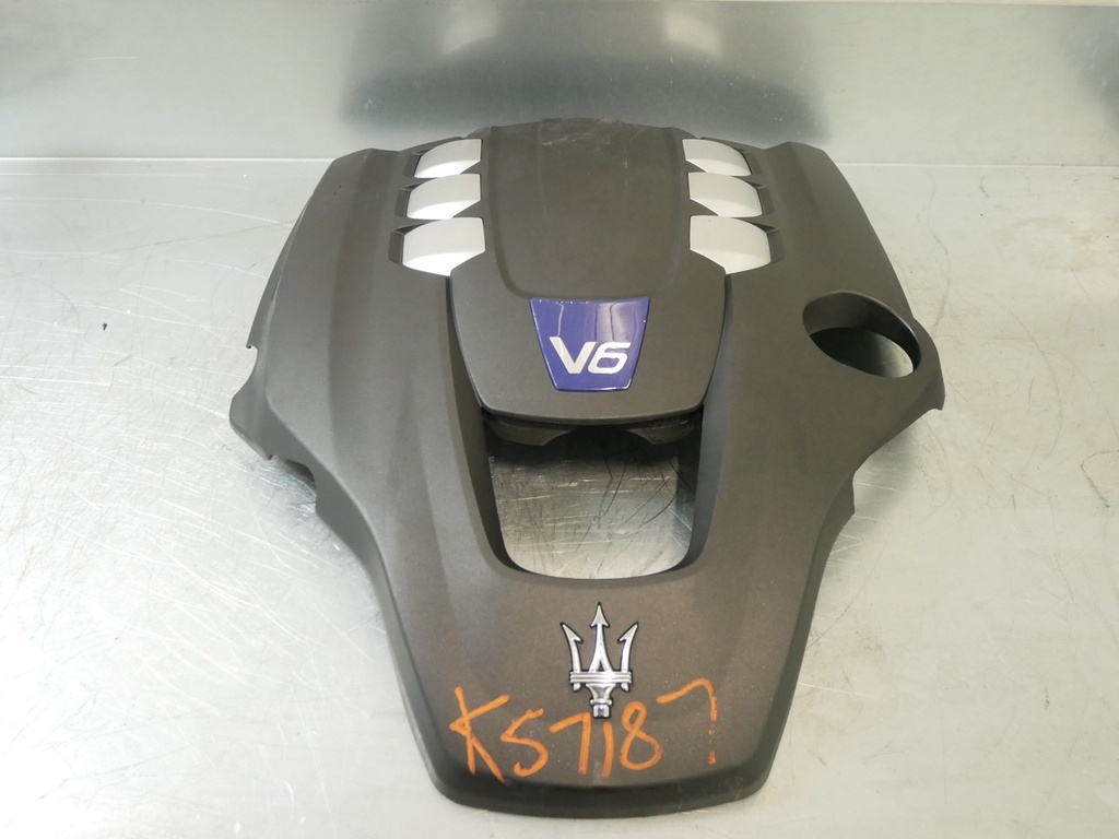 [MTD-425484] Tapa del motor Maserati Ghibli 3.0 S Q4 M156B