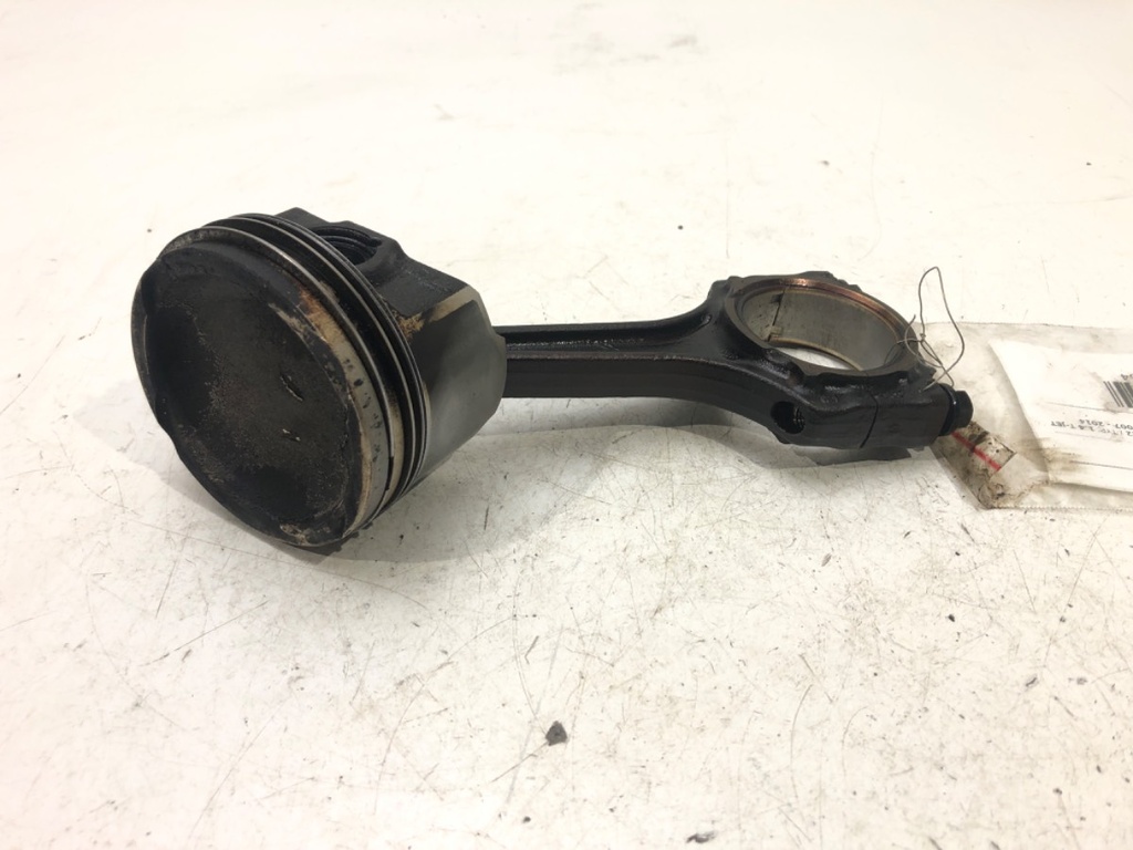 [STARK-477765] Pistón con biela para FIAT Bravo II 1.4 T-Jet (198A4000) 88 kW 120 CV