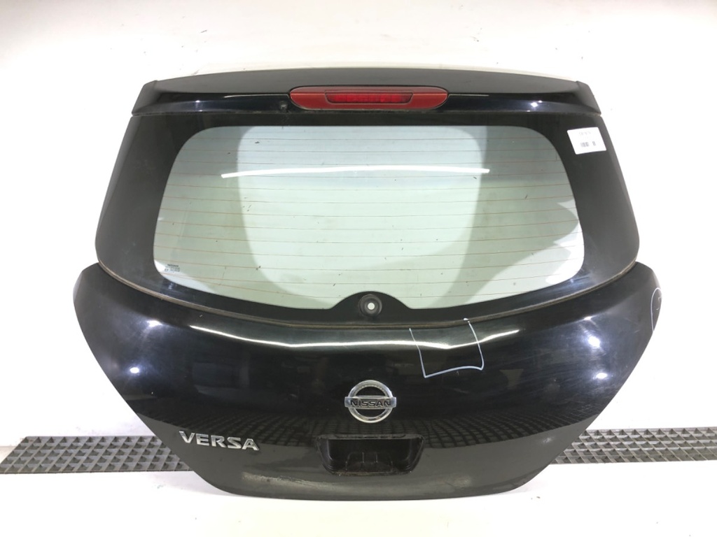 [STARK-587879] Portón trasero Nissan Tiida liftback (C11) 1.8 91 kW 2006-2011