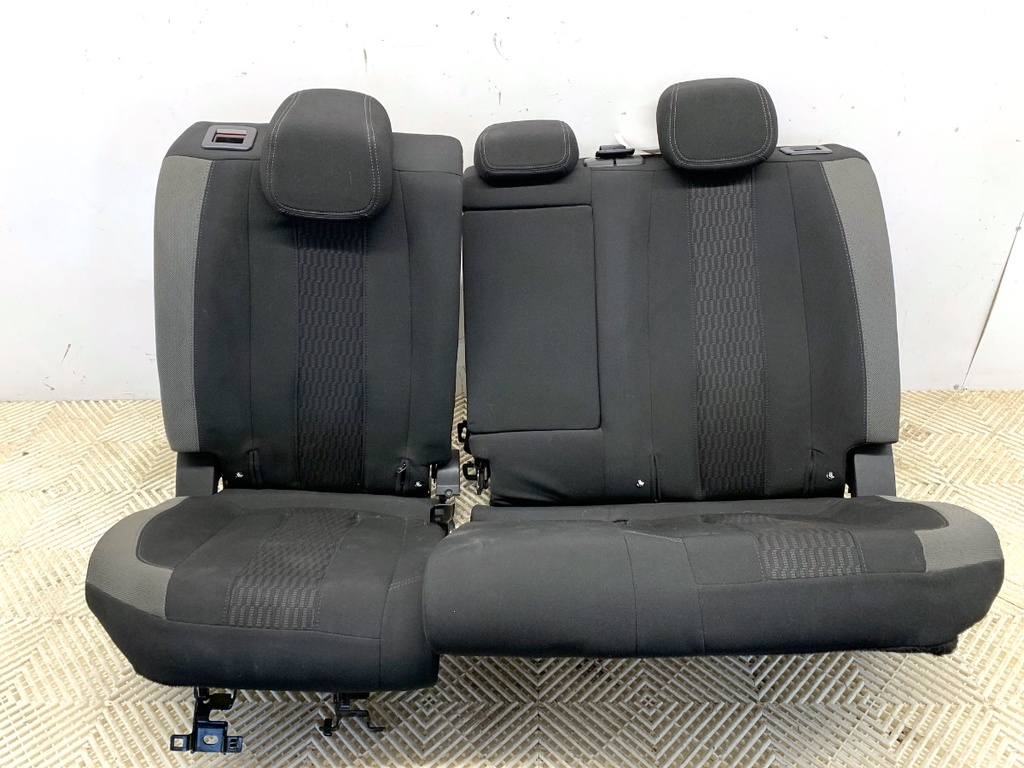 [STARK-720560] Asiento trasero (segunda fila) PEUGEOT 308 SW II 2014-2021 1.2 THP 110