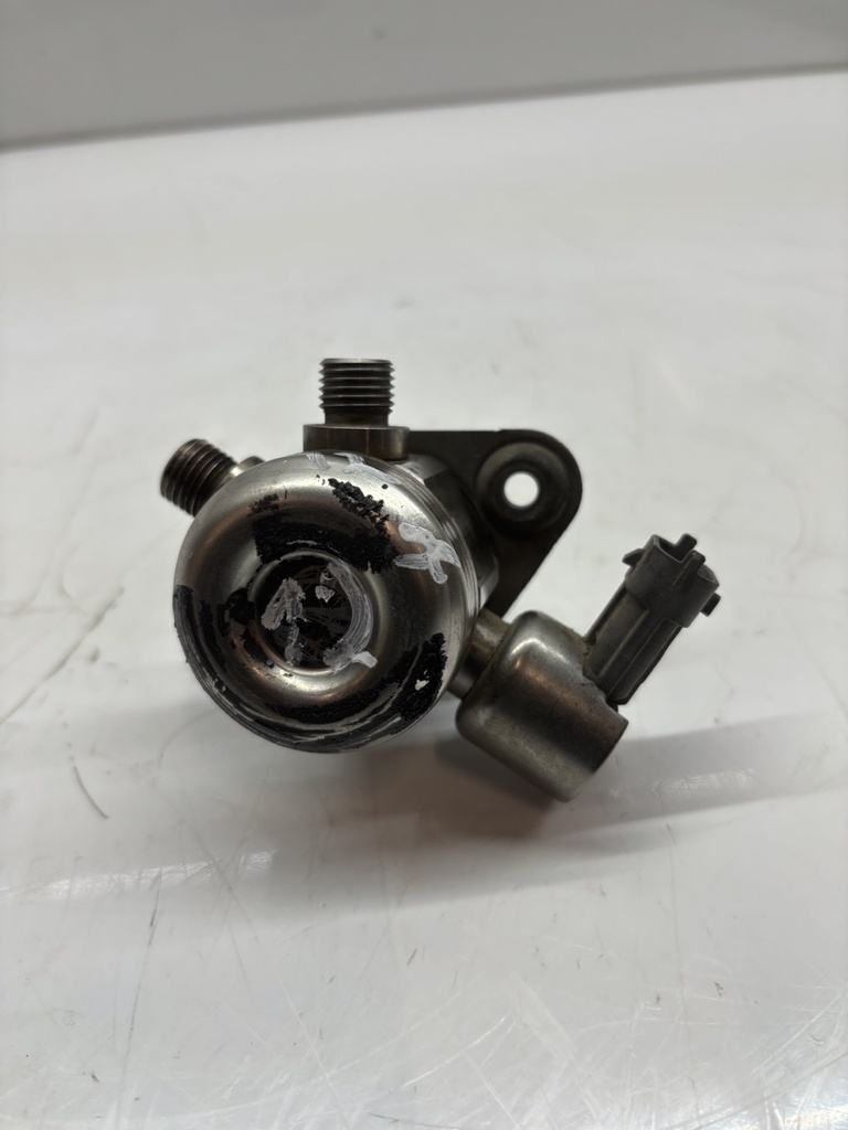 [MTD-447228] Bomba de combustible AJ133 5.0 V8 508PS, 1-2 semana