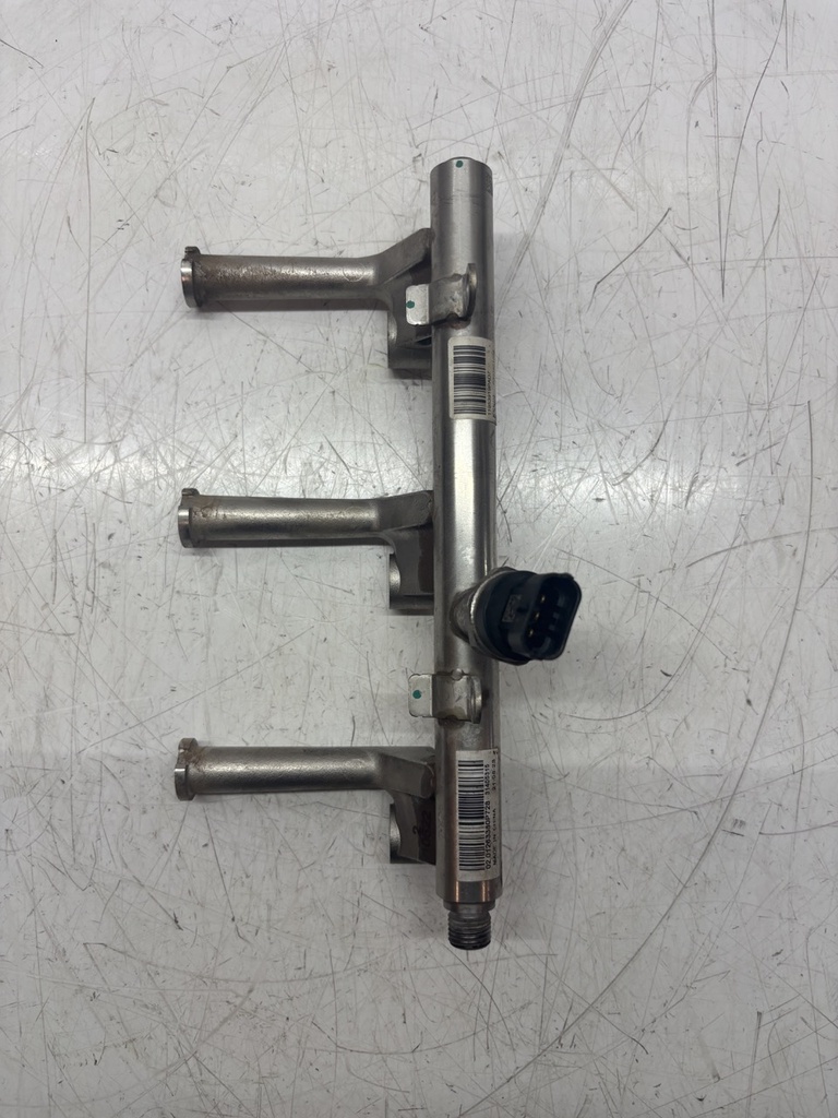 [MTD-452770] Carril del inyector Volvo XC40 1.5 T3 B3154T2 32257109